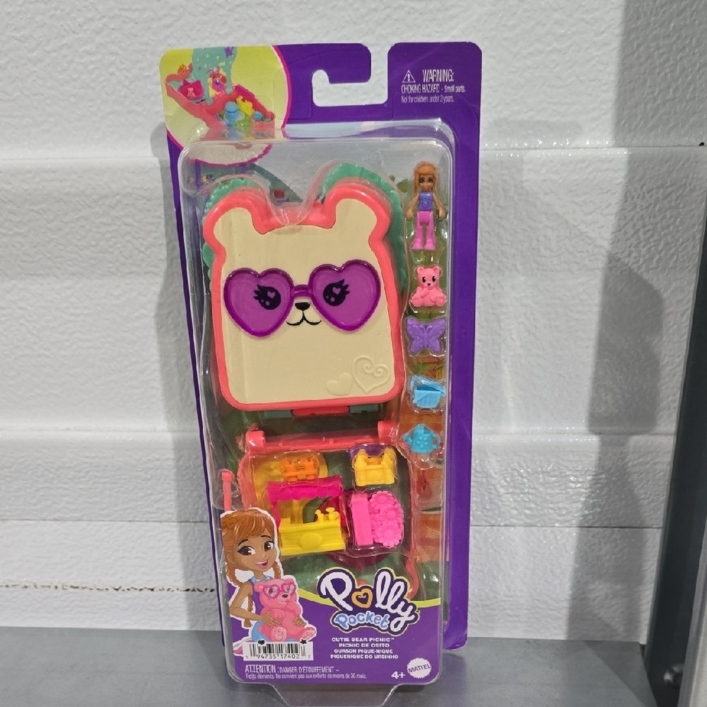 Polly Pocket Cutie Bear Picnic  Compact Playset NWT‎